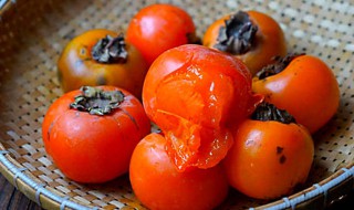 熟柿子怎么吃好吃 熟柿子怎么吃比较方便