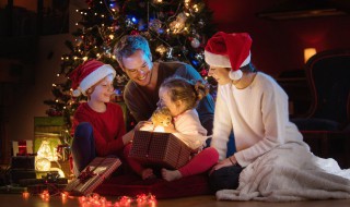 圣诞节的英文怎么读（圣诞节的英文怎么读?Christmas）