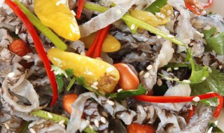 自炒香辣鱼皮的做法 自炒香辣鱼皮的做法视频