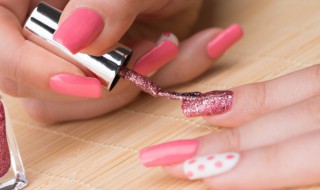美甲需要注意哪些事项 美甲需要注意哪些事项和细节