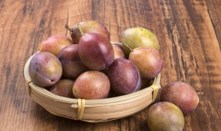 西梅的功效与作用和适用人群 西梅的功效与作用和适用人群是什么