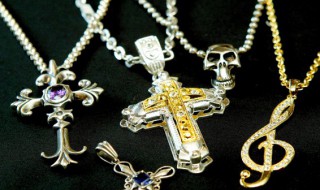 男生戴什么首饰比较好看 男生应该戴什么首饰