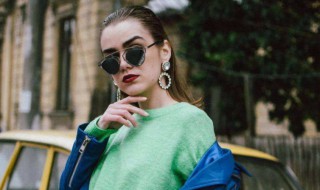 翠绿色适合什么肤色穿 翠绿色适合什么肤色穿衣服