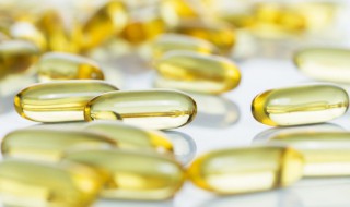 鱼肝油适合什么人群吃（鱼肝油适应什么人吃）