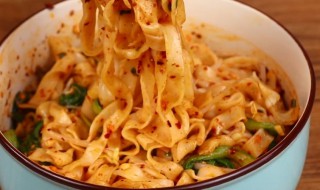 家常油泼面的做法 家常油泼面的做法及配料