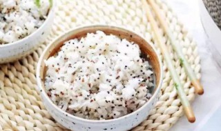 藜麦怎么煮饭（三色藜麦怎么煮饭）