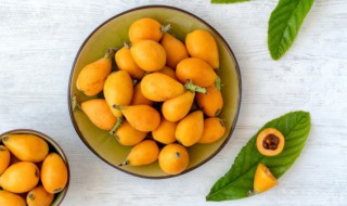 枇杷能和香蕉一起吃吗 枇杷能和香蕉一起吃吗?