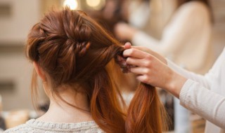 怎么选择适合自己的发型颜色 怎样选择适合自己的头发颜色