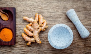 生姜粉的功效与禁忌(喝姜水的最佳时间)