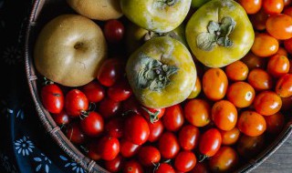 腰果可以和圣女果一起吃吗（腰果和西红柿）