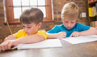 纷纷的纷怎么组词（议论纷纷的纷怎么组词）