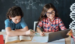 假期英语怎么读（假期英语怎么读音发音）