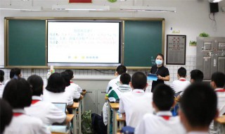 重回学校的经典句子 校园真的是个美满大家庭