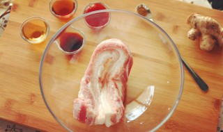 五花肉怎样焖好吃 焖五花肉的家常做法窍门