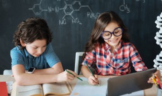 四个鬼字旁的成语（四个鬼字旁的成语叫什么）