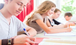 一个金字旁一个欠（一个金字旁一个欠念什么字）