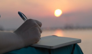 春天池塘作文（春天里的池塘小学生作文）