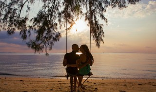 公开恋情的超甜语录（甜甜的公布恋情的句子）