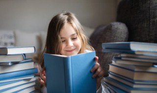 离家的诗句（不想离家的诗句）