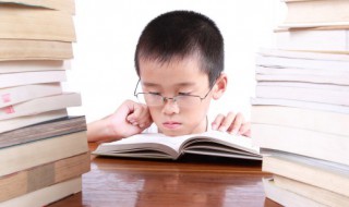 虎字旁（虎字旁边一个孚）