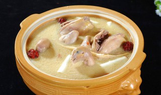 鸽子汤的营养价值及功效（鸽子汤的营养价值及功效孕妇可以）