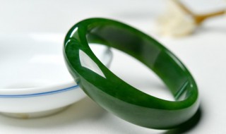 翡翠原石回收 昆明翡翠原石回收