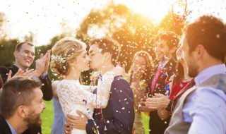 不俗气祝新婚的祝语 不俗气的简结婚短祝福语