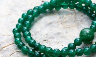 雕刻翡翠原石(雕刻翡翠原石基础)