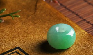 翡翠怎么看种水的（翡翠有没有种水怎么看）