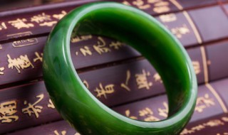 翡翠玉镯怎么介绍 玉镯子怎么介绍