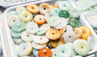 网上买的翡翠怎么辨别真假(翡翠怎么能辨别真假)