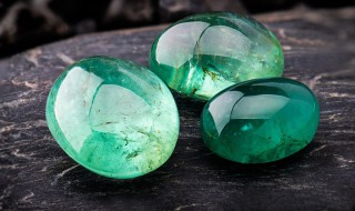 怎么判断是不是翡翠原石 如何辨别翡翠原石