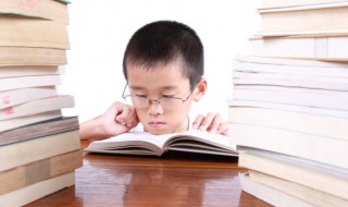 带有八才的四字成语（有才字的四字成语）