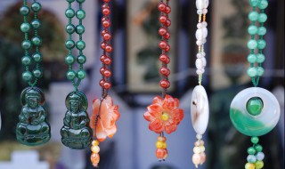 怎么样辨别翡翠真假(怎么样分辨翡翠的真假)