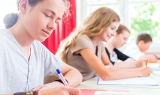 古诗十五夜望月诗意（古诗十五夜望月诗意是什么）