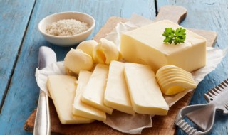黄油隔水融化是热水还是冷水（黄油隔水融化可以高温水吗）