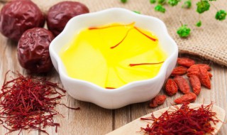 藏红花怎样泡水喝才正确（藏红花泡水喝的注意事项）