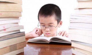 君子一诺下一句是什么 《君子一诺》