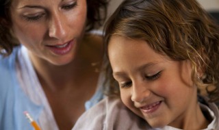 孩子考试没考好家长应该怎么做(如果小孩考试没有考好家长应该怎么说他)