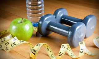 苹果可以跟牛奶榨汁吗（苹果可以加牛奶榨苹果汁吗）