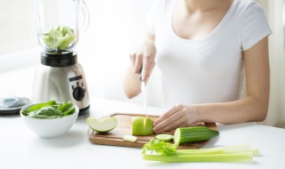 甜菜根榨汁有什么功效（甜菜根榨汁好喝吗）