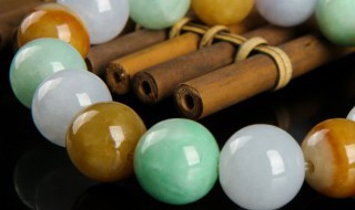 翡翠颜色分类（翡翠颜色分类从高到低）