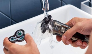 电动剃须刀怎么换刀头 飞科电动剃须刀怎么换刀头