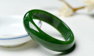 玉镯打磨抛光需要注意什么（玉镯用什么打磨抛光）