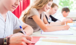 布满阴云满什么意思 布满阴云满是什么意思