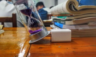 春愁古诗意思 春愁古诗诗意