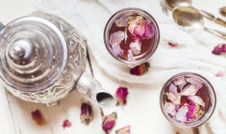 菊花可以和玫瑰花一起泡茶喝吗 菊花可以和玫瑰花一起泡茶喝吗百度百科