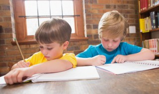 书愤表达了什么样的思想感情 书愤表达了怎样的思想感情