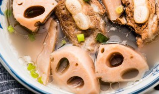 为什么莲藕煮过以后会变成紫色 为什么莲藕煮了之后会变成紫色