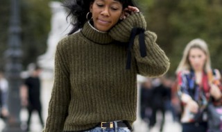 绿色毛衣搭配什么颜色衬衣好看 绿色毛衣搭配什么颜色衬衣好看男